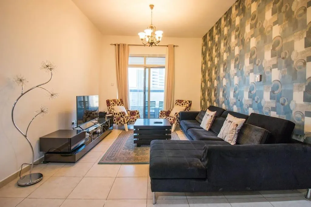 Ideal For Families -Close To All Amenities! Dubai 0*,