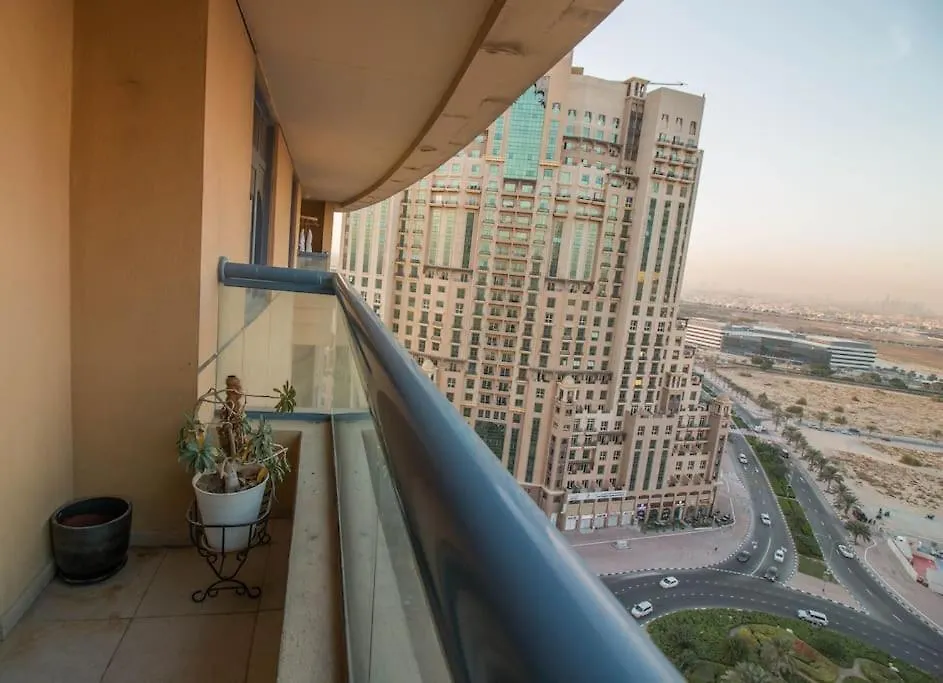 Ideal For Families -Close To All Amenities! Dubai Apartment